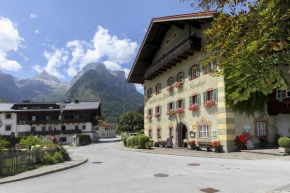 Отель Gasthof-Pension Zum Schweizer, Лофер